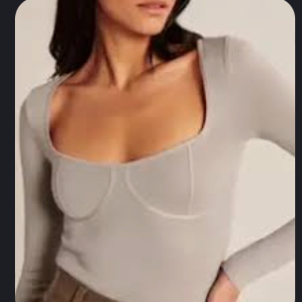 NWOT Abercrombie and Fitch Long Sleeve Top